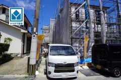 動線が増えて便利なアイランドキッチン。WIC・全室収納付きなので衣類や荷物もすっきり収納可能。