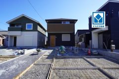 スーパー、コンビニ、ドラッグストアまで徒歩約7分圏内。周辺環境充実です＾＾