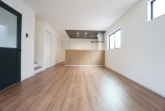 将来にわたって住みやすくプランニングを重ねて設計された間取で日々の生活をしやすい動線を考えた居住空間を創り上げております＾＾
