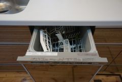 炊事時間を大幅に短縮できる食器洗浄乾燥機付き＾＾食器を洗う手間が減るので家族とのコミュニケーションの時間や自分の時間が増えますね。