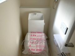 1階2階の2ヶ所にトイレがありますので、忙しい朝にも家族に気を使わず、ゆとりが生まれますね＾＾