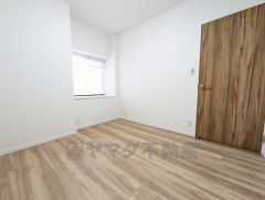 風通しが良く、大変居心地の良い空間となっております。日当たりがよく、子供部屋としての利用もおすすめ。