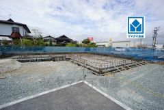 敷地面積約66坪＾＾徒歩4分圏にアスタラビスタ、セブン、バス停＾＾駐車2台。県道17号線すぐ＾＾（車1分/190ｍ）。