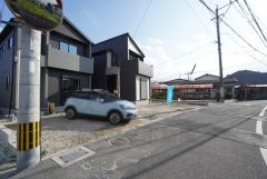 前面道路5.3ｍ公道。