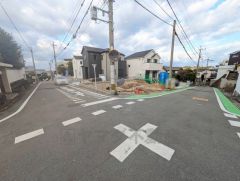 前面道路は西側、南東側約5.9～6.1ｍの公道に面しています＾＾