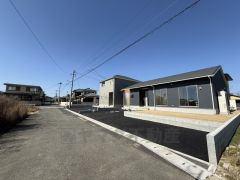 前面道路は南側約5.67ｍの公道に面しています＾＾