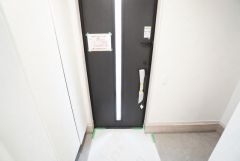 ご家族の靴をスッキリと片付けられるシューズボックス＆土間収納付きの玄関です＾＾スッキリと片付いた玄関は気持ちがいいです。