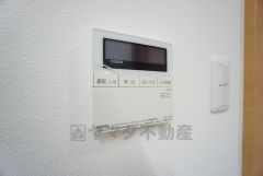 おいだき機能つきなのでお風呂に入る時間が異なるご家庭には嬉しいですね。ボタン一つで快適で便利な生活が＾＾ 