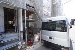 駐車スペースは2台分を確保。マイカー用に、お客さま用に、余裕を持ってご利用いただけます。 ビルトインガレージ1台分あります＾＾大切なお車を雨風から守れますね。 