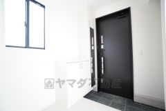 たっぷり収納できるシューズボックスです。家族全員の靴がきれいに整頓できます。