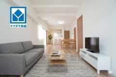 家族が集まる開放的なリビング。思い思いの時間を過ごしたり食事をしたり、素敵な団らんの場になりますね。家具はCGによるイメージ画像です。