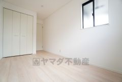 住む人のこだわりを活かす洋室＾＾広めのクローゼットもあり荷物もすっきり片付けられ、ゆとりのある暮らしが出来ます＾＾