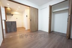 キッチン横の洋室。子供部屋におススメ＾＾