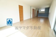 家族が集まる開放的なリビング。21.6帖の大空間で毎日のお食事が楽しみです＾＾