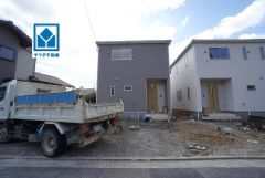 4LDK＾＾西鉄「紫」駅(歩13分・自転車4分/1ｋｍ)ゆめタウン筑紫野(車5分/2ｋｍ)