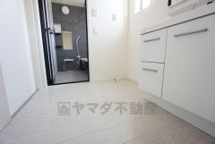 脱衣スペースも広々と確保されていて嬉しいですね＾＾