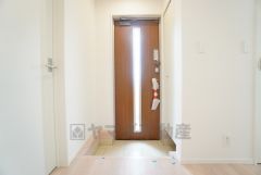 ご家族の靴をスッキリと片付けられるシューズボックス付きの玄関です＾＾スッキリと片付いた玄関は気持ちがいいです。