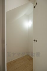 階段下リビング収納付き＾＾食料品や日用品などの収納にも＾＾