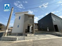 スーパー、コンビニ、ドラッグストア徒歩9分圏内。周辺環境充実。お問合せお待ちしております＾＾