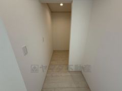 キッチン後方には、高さも幅もしっかりした大容量のパントリー・収納が付いています＾＾食材の保管などに便利＾＾