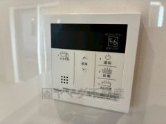 おいだき機能つきなのでお風呂に入る時間が異なるご家庭には嬉しいですね。ボタン一つで快適で便利な生活が＾＾