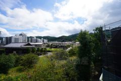 2階バルコニーからの眺望です。回りに高い建物もなく、眺望、陽当たり良好です＾＾