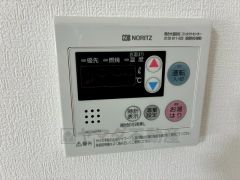 おいだき機能つきなのでお風呂に入る時間が異なるご家庭には嬉しいですね。ボタン一つで快適で便利な生活が＾＾