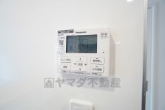 おいだき機能つきなのでお風呂に入る時間が異なるご家庭には嬉しいですね。ボタン一つで快適で便利な生活が＾＾