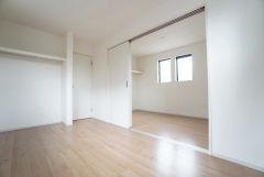 可動間仕切りの洋室なのでライフスタイルや家族構成の変化に対しても柔軟に対応できます。