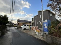 前面道路は北側約4ｍの公道に面しています＾＾