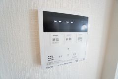 おいだき機能つきなのでお風呂に入る時間が異なるご家庭には嬉しいですね。ボタン一つで快適で便利な生活が＾＾