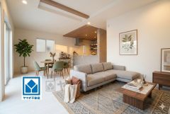 家族が集まる開放的なリビング。思い思いの時間を過ごしたり食事をしたり、素敵な団らんの場になりますね。画像はCGによるイメージ図です。