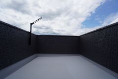 広々としたバルコニー。 天気のいい日にはお布団もまとめて干せそうですね＾＾