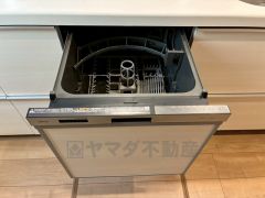 炊事時間を大幅に短縮できる食器洗浄乾燥機付き＾＾食器を洗う手間が減るので家族とのコミュニケーションの時間や自分の時間が増えますね。