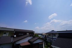 目の前に日差しを遮る建物がないので、日当たり＆風通し良好です＾＾
