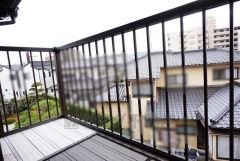 陽当たりの良いバルコニーです。お洗濯やお布団干しはもちろん、日光浴スペースにも。