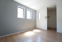 アクセントクロスがオシャレですね。インテリアでどんな部屋にするのか考えるのも楽しみです。