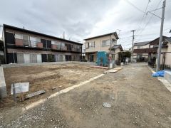 前面道路。北東側4ｍ私道に面しています。カースペース2台分確保＾＾