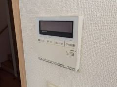 おいだき機能つきなのでお風呂に入る時間が異なるご家庭には嬉しいですね。ボタン一つで快適で便利な生活が＾＾