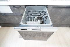 炊事時間を大幅に短縮できる食器洗浄乾燥機付き＾＾食器を洗う手間が減るので家族とのコミュニケーションの時間や自分の時間が増えますね。