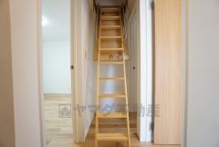 小屋裏収納付き。