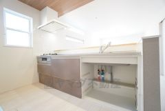 対面式キッチンなのでリビングにいるご家族とコミュニケーションを取りながら洗い物や、お料理が楽しめそうですね＾＾