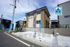 角地なので、開放感が得られます。 また、日差しが入りやすく、家の奥まで明るくなるのが嬉しいポイントです。 