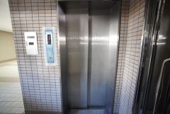 エレベーターを完備したマンションのため、上階への移動もスムーズで、日々の暮らしにゆとりをもたらします^^