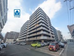 角部屋。ららぽーと福岡(車4分/2.1ｋｍ)西鉄バス「半道橋」歩5分。博多駅行き＾＾平成27年大規模修繕工事実施済。