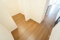 キッチン後方には、高さも幅もしっかりした大容量のパントリー・収納が付いています＾＾食材の保管などに便利＾＾