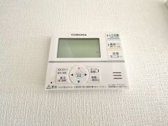 おいだき機能つきなのでお風呂に入る時間が異なるご家庭には嬉しいですね。ボタン一つで快適で便利な生活が＾＾