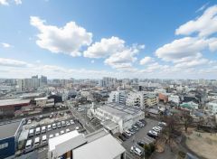 バルコニーからの眺望です＾＾高層階＆目の前を遮る建物がないので見晴らしがいいですね＾＾