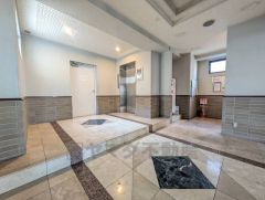 清掃の行き届いたきれいなロビー。