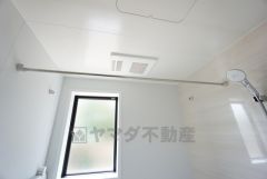 浴室暖房乾燥機付きなので梅雨時期などのお洗濯に便利ですね＾＾
